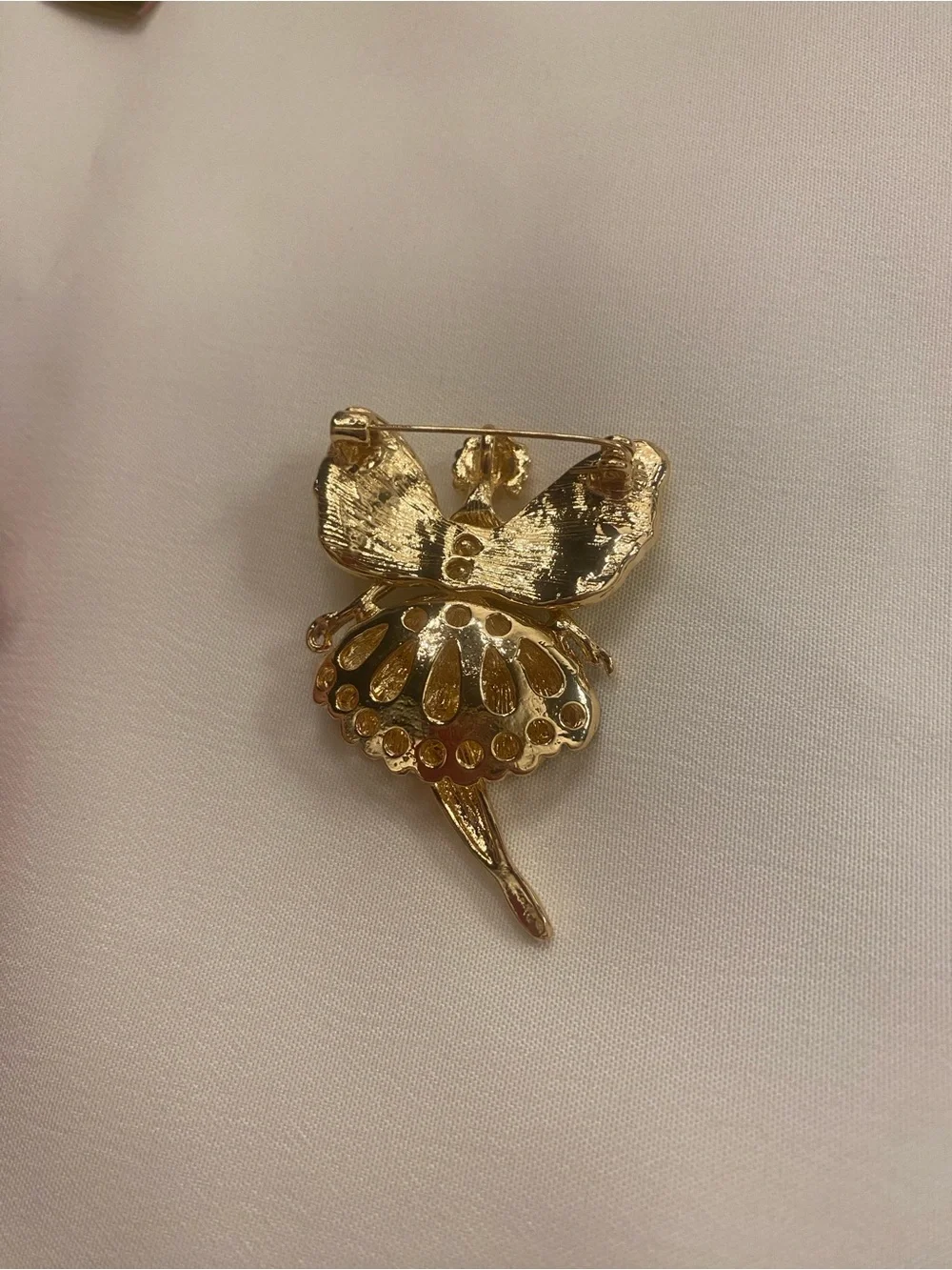 N/A elegant gold